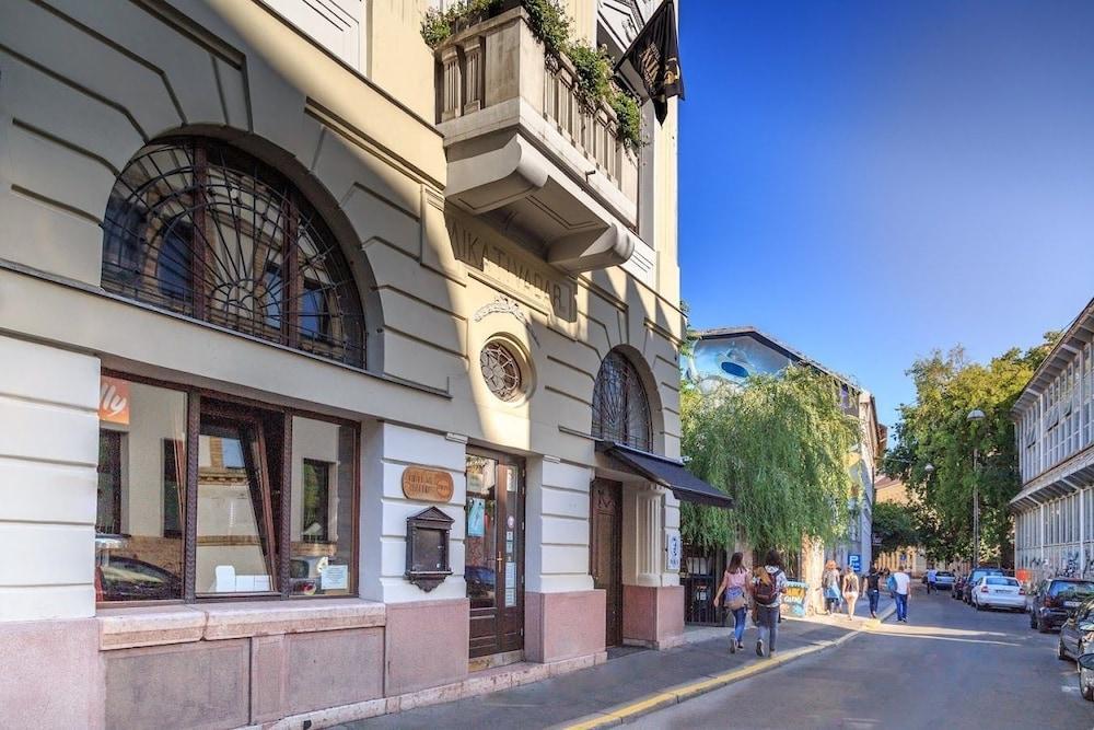 Hotel Mika Downtown Budapest Bagian luar foto